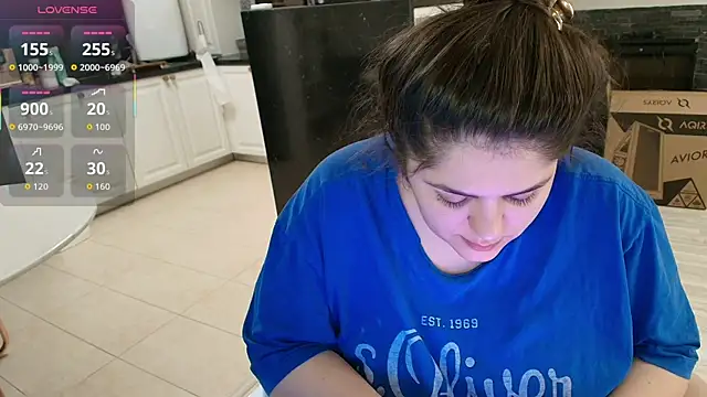 Snapshot of Layla- chatting on 5, 2, 2026 Layla- online show from 5, 2, 2026