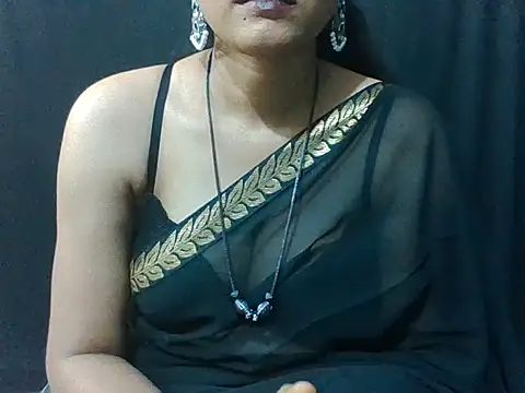 Snapshot of sugandha_bhabhi chatting on 9, 10, 2025 sugandha bhabhi online show from 9, 10, 2025
