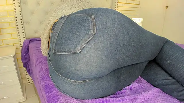 Emilly wilson  online show from 7, 11, 2025