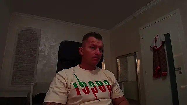 RomeoMalcolm online show from 22, 3, 2025