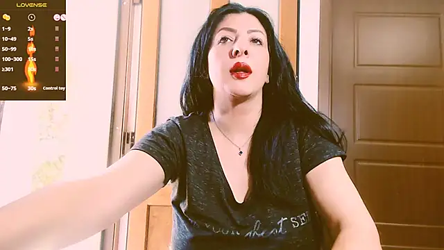 Snapshot of Alina_eve chatting on 9, 6, 2026 Alina eve online show from 9, 6, 2026
