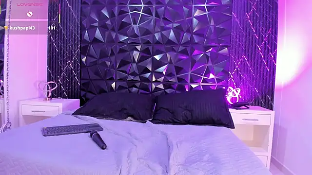 HileySweet online show from 13, 3, 2025