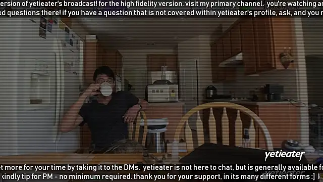 Snapshot of yetieater chatting on 10, 12, 2024 yetieater online show from 10, 12, 2024