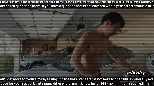 Snapshot of yetieater chatting on 3, 2, 2025 yetieater online show from 3, 2, 2025