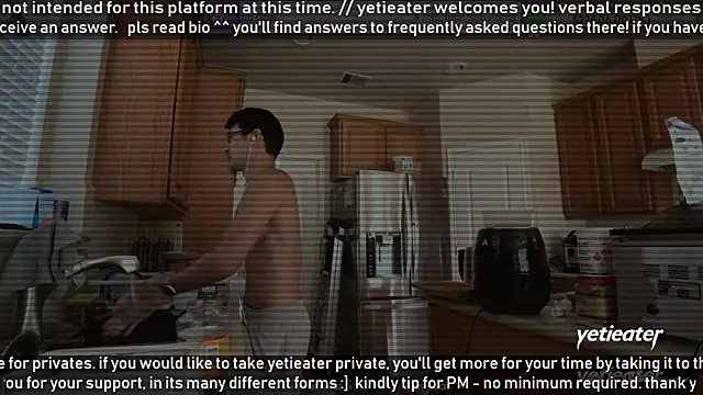 Snapshot of yetieater chatting on 22, 4, 2026 yetieater online show from 22, 4, 2026