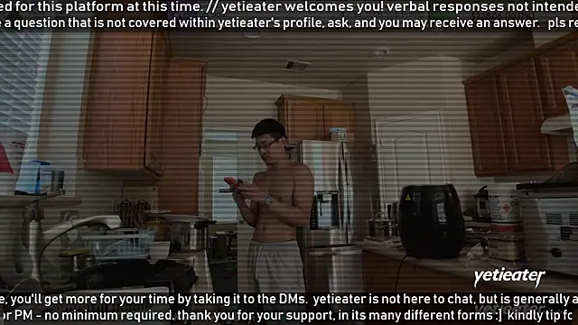 Snapshot of yetieater chatting on 16, 5, 2026 yetieater online show from 16, 5, 2026