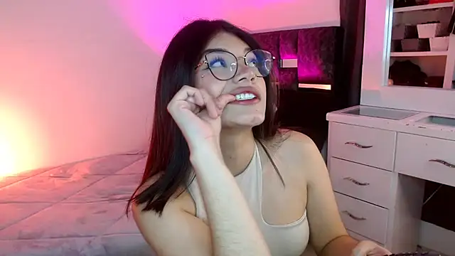  Camilaaa  online show from 10, 10, 2025