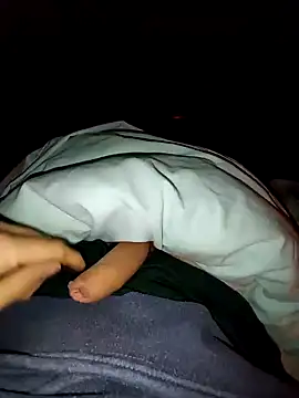 Snapshot of Cazzettostorto99 chatting on 29, 10, 2025 Cazzettostorto99 online show from 29, 10, 2025