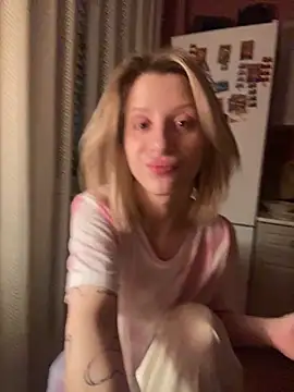 Snapshot of amorearte_m chatting on 5, 3, 2025 amorearte m online show from 5, 3, 2025