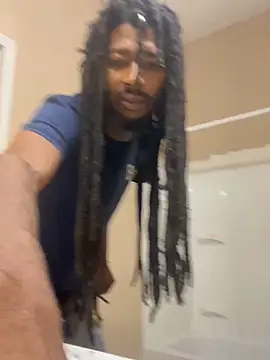 Snapshot of datlongone chatting on 8, 11, 2025 datlongone online show from 8, 11, 2025