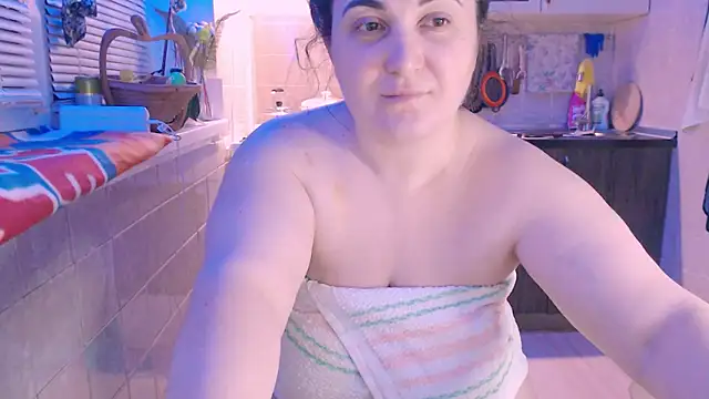 SoftLia online show from 1, 2, 2025