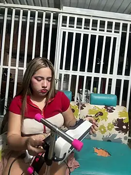 lunaxxx 69 online show from 17, 4, 2026