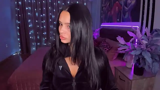Snapshot of DanaSincere chatting on 5, 3, 2025 DanaSincere online show from 5, 3, 2025