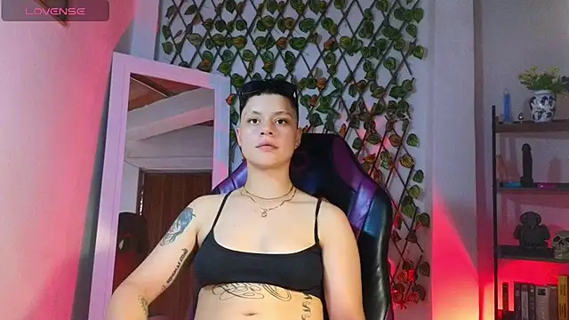 Snapshot of demimoore222 chatting on 10, 3, 2025 demimoore222 online show from 10, 3, 2025