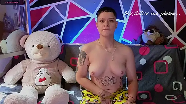 Snapshot of demimoore222 chatting on 20, 11, 2025 demimoore222 online show from 20, 11, 2025