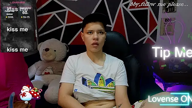 Snapshot of demimoore222 chatting on 27, 11, 2025 demimoore222 online show from 27, 11, 2025