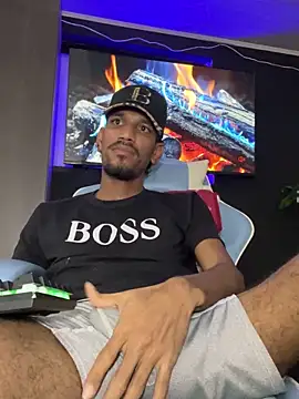 Snapshot of Miguel_bigcock chatting on 8, 3, 2025 Miguel bigcock online show from 8, 3, 2025