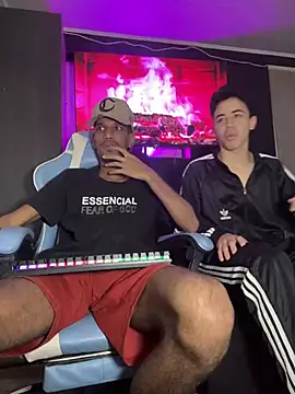 Snapshot of Miguel_bigcock chatting on 14, 3, 2025 Miguel bigcock online show from 14, 3, 2025