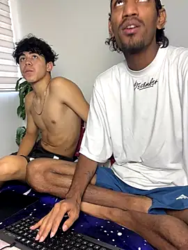 Snapshot of Miguel_bigcock chatting on 21, 9, 2025 Miguel bigcock online show from 21, 9, 2025