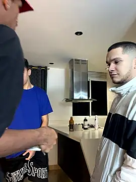 Snapshot of Miguel_bigcock chatting on 10, 1, 2026 Miguel bigcock online show from 10, 1, 2026