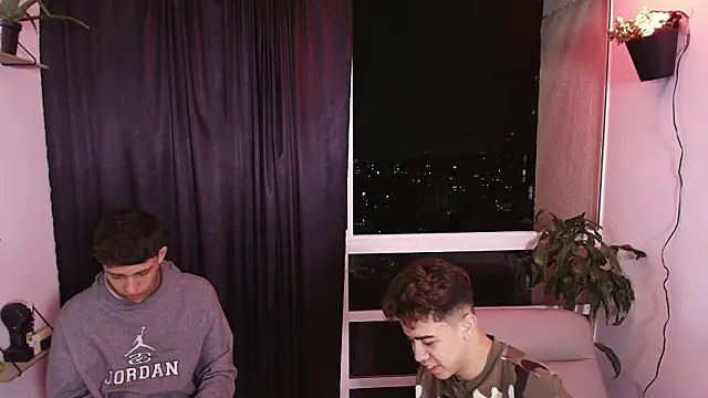 Snapshot of Miguel_bigcock chatting on 1, 2, 2026 Miguel bigcock online show from 1, 2, 2026