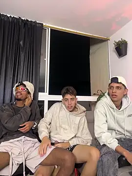 Snapshot of Miguel_bigcock chatting on 3, 2, 2026 Miguel bigcock online show from 3, 2, 2026