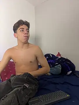 Snapshot of Miguel_bigcock chatting on 4, 2, 2026 Miguel bigcock online show from 4, 2, 2026