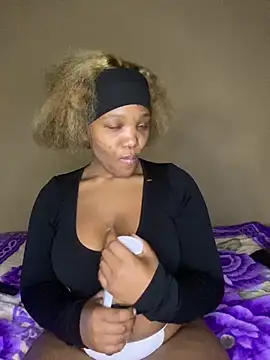 Snapshot of Beyoncex05 chatting on 5, 5, 2026 Beyoncex05 online show from 5, 5, 2026
