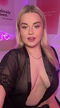 Snapshot of April_Vancee chatting on 2, 6, 2026 April Vancee online show from 2, 6, 2026