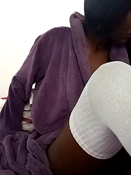 Snapshot of Missvixen81 chatting on 31, 10, 2025 Missvixen81 online show from 31, 10, 2025