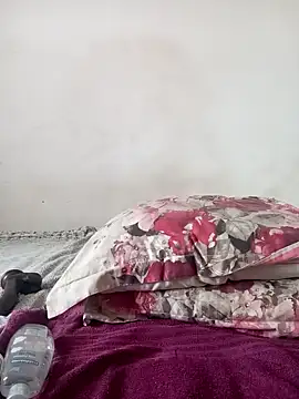 Snapshot of Missvixen81 chatting on 1, 12, 2025 Missvixen81 online show from 1, 12, 2025