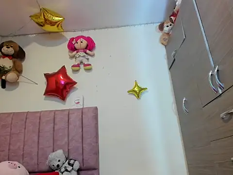 hot-nikol online show from 22, 3, 2025