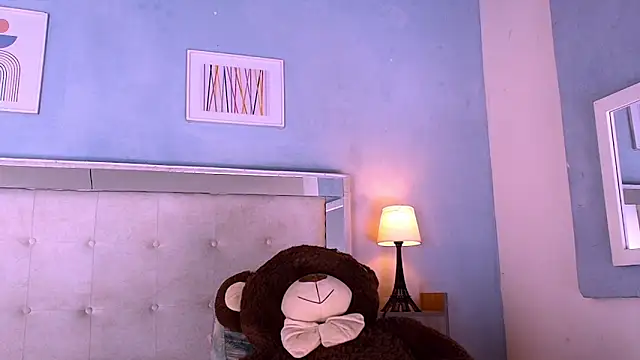 Snapshot of Emily_Castillo_1 chatting on 21, 12, 2025 Emily Castillo 1 online show from 21, 12, 2025