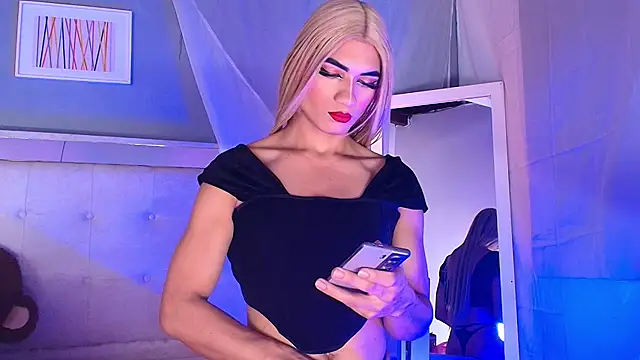 Snapshot of Emily_Castillo_1 chatting on 9, 2, 2026 Emily Castillo 1 online show from 9, 2, 2026