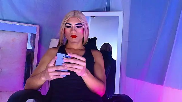 Snapshot of Emily_Castillo_1 chatting on 11, 2, 2026 Emily Castillo 1 online show from 11, 2, 2026