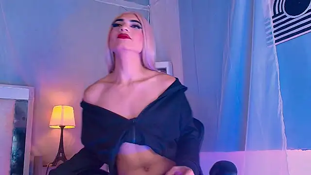 Snapshot of Emily_Castillo_1 chatting on 13, 2, 2026 Emily Castillo 1 online show from 13, 2, 2026