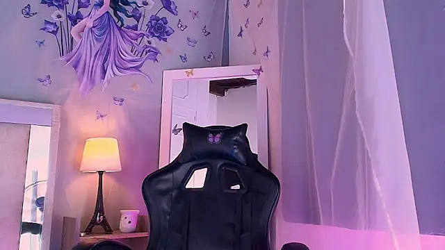 Snapshot of Emily_Castillo_1 chatting on 9, 3, 2026 Emily Castillo 1 online show from 9, 3, 2026