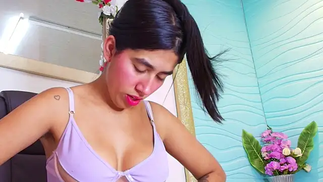 Mia Montess online show from 18, 9, 2025