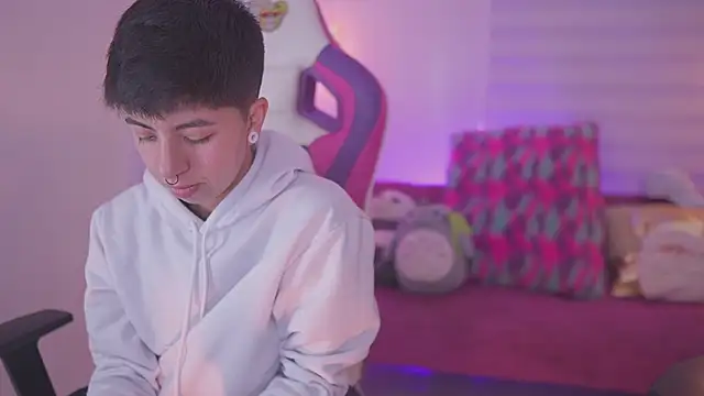 tommy blue online show from 10, 11, 2025