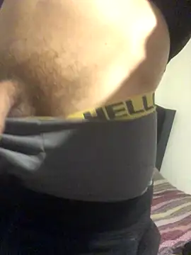 Snapshot of Donnydon79 chatting on 7, 10, 2025 Donnydon79 online show from 7, 10, 2025