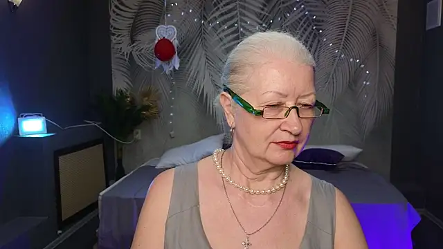 Maya Mayflower online show from 13, 3, 2025