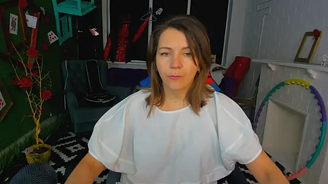 NicoleHitman online show from 5, 3, 2025