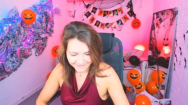 NicoleHitman online show from 24, 10, 2025