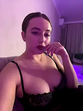 Snapshot of AlisaQSky chatting on 25, 10, 2025 AlisaQSky online show from 25, 10, 2025