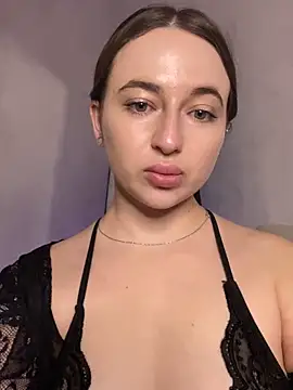 Snapshot of AlisaQSky chatting on 27, 10, 2025 AlisaQSky online show from 27, 10, 2025