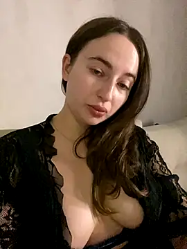 Snapshot of AlisaQSky chatting on 11, 11, 2025 AlisaQSky online show from 11, 11, 2025