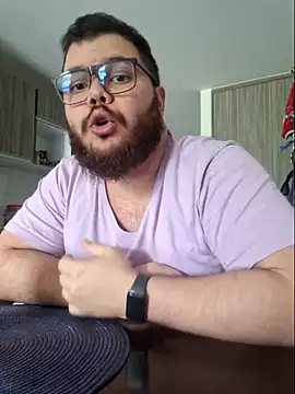 Snapshot of Edmund98 chatting on 14, 11, 2025 Edmund98 online show from 14, 11, 2025