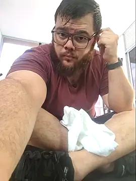 Snapshot of Edmund98 chatting on 4, 12, 2025 Edmund98 online show from 4, 12, 2025