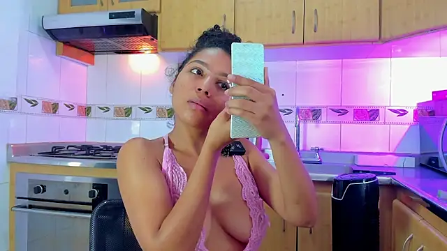 Snapshot of Sasha_rd chatting on 29, 4, 2026 Sasha rd online show from 29, 4, 2026