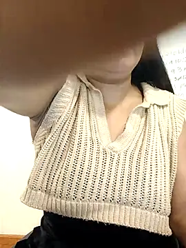 Snapshot of Ariana_Rodriguez chatting on 5, 5, 2026 Ariana Rodriguez online show from 5, 5, 2026